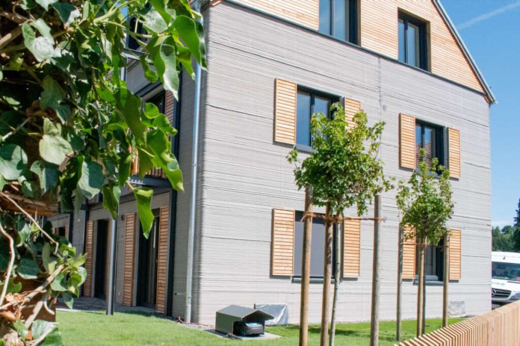 Im nordrhein-westfälischen Beckum steht Europas erstes Mehrfamilienhaus, das mit der 3D-Drucktechnik errichtet wurde. Foto: Michael Rupp Bauunternehmung GmbH