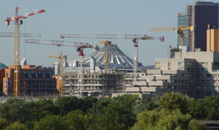 Berliner Senat treibt die Ressourcenwende im Bausektor voran. Foto: Herman/Flickr, Lizenz: CC BY-SA 2.0