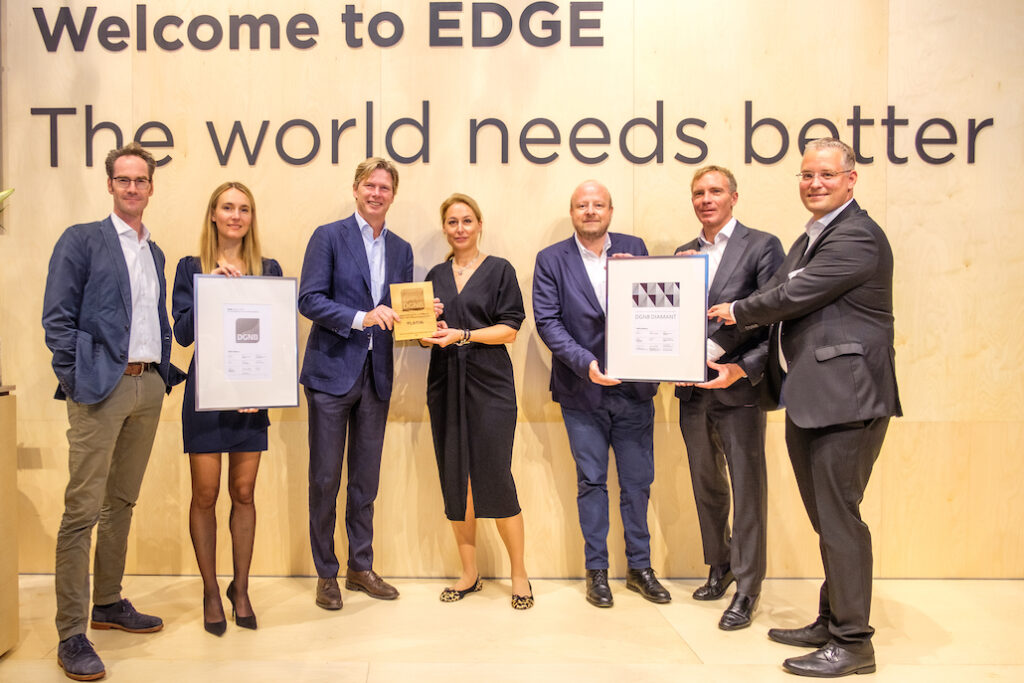 Rekord-Zertifizierung für das EDGE Suedkreuz Berlin auf der EXPO Real, Bildrechte: EDGE / Andreas Schebesta