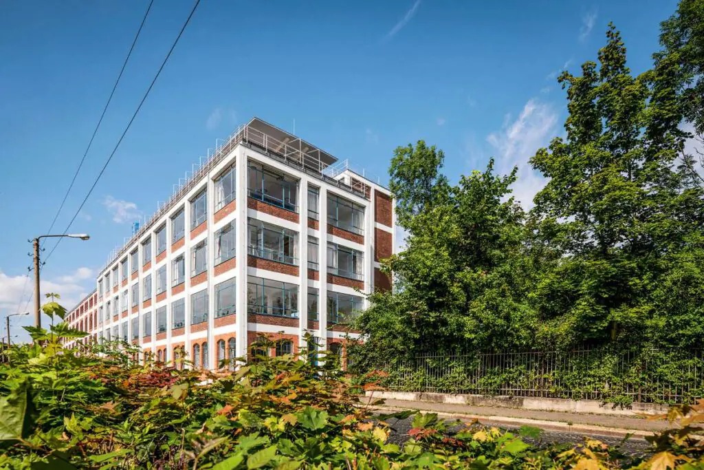 Anerkennung: Umbau und Umprogrammierung Eiermannbau Apolda zur Open Factory, Apolda von Internationale Bauausstellung (IBA) Thüringen, Apolda (Außenaufnahme);Quelle: Internationale Bauausstellung (IBA) Thüringen / Foto: Thomas Müller